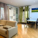 10 Min To Metro Cozy Apartment Near City Center
