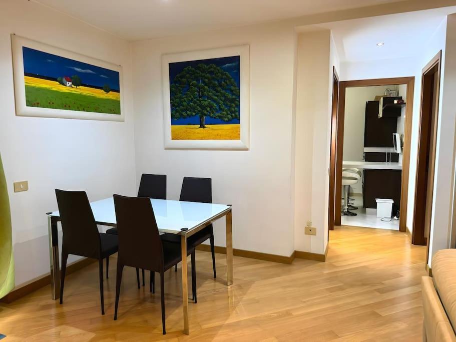 10 Min To Metro Cozy Near Center Apartment *
